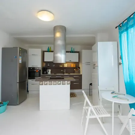 Seaview Oasis With Pool & Hot Tub Prázdninový dům Merchia Beach