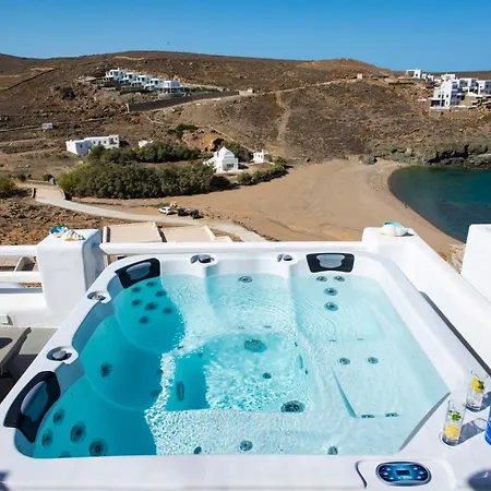 Seaview - Private Pool & Hot Tub Merchia Beach
