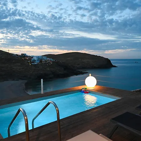 Seaview - Private Pool & Hot Tub * Merchia Beach