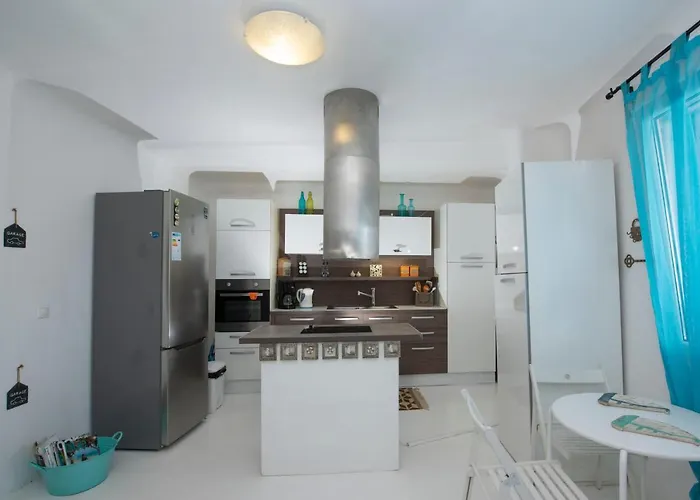 Seaview Oasis With Pool & Hot Tub *