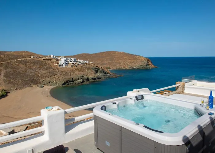 Nyaraló Seaview Oasis With Pool & Hot Tub *