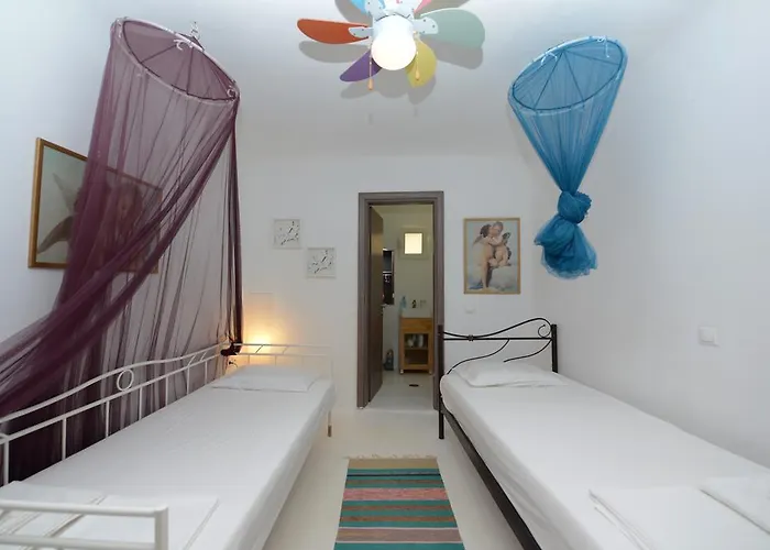 Tatil Evi Seaview Oasis With Pool & Hot Tub Merchia Beach